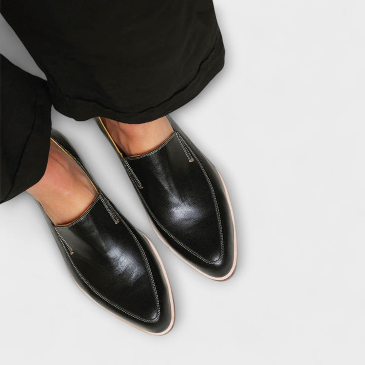 Junia – Mustad Loafer'id Terava Ninaga